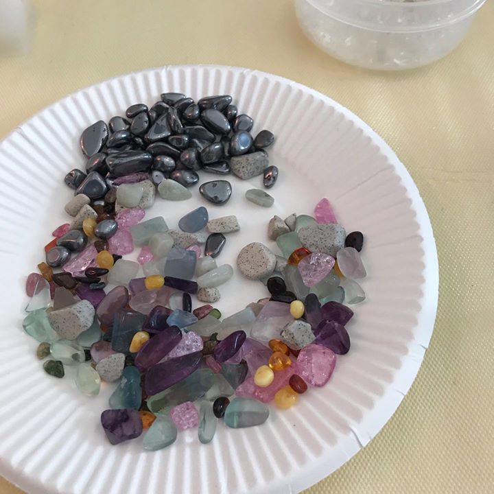 Read more about the article オルゴナイトワークショップ